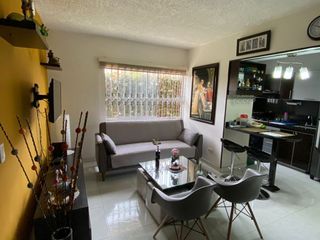 Se vende apartamento ubicado en Torres de Castilla, en perfecto estado, con parqueadero