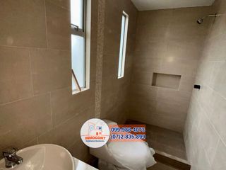 Foto 8 de De oportunidad última casa VIP con área verde, Sector Monay Baguanchi C1093