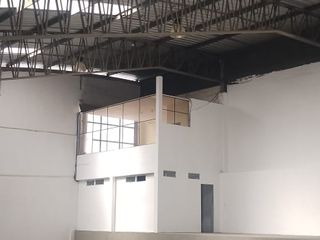 ARRIENDO BODEGA 600 MTS. CALDERÓN