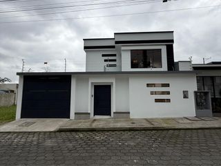 Foto 1 de VENTA DE CASA CIUDAD CELESTE POR EL HOSPITAL DE SANTO DOMINGO