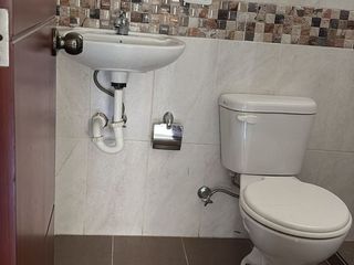 Foto 6 de Alquiler de un cuarto con baño en Otavalo, cerca al terminal