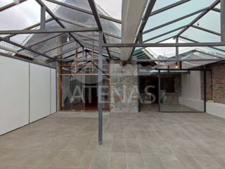 LOCAL COMERCIAL, CON SERVICIOS INCLUIDOS, AVENIDA PAUCARBAMBA