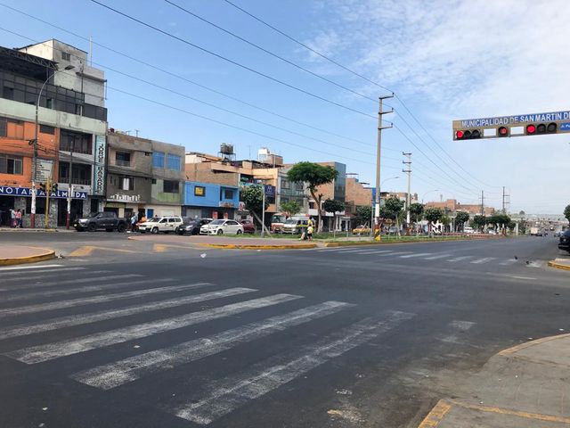 VENDO CASA COMO TERRENO EN SAN MARTÍN DE PORRES