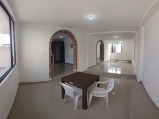 Amplia Casa en OBRA GRIS, de 160 m2, en Venta en San Antonio, Rumicucho