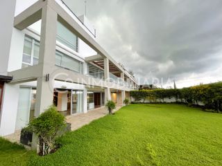Departamento Duplex en VENTA- sector Cumbayá- jardín