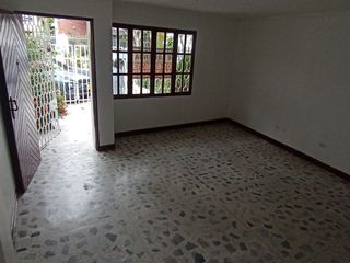 Venta Casa Bellavista, Barranquilla. DÚPLEX. CONJUNTO SIN ADMINISTRACIÓN.