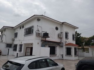 Foto 6 de Venta de Casa en el Centenario