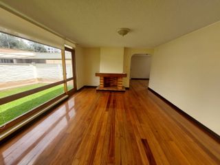 RENTO CASA 200M2  QUITO TENIS, CONJUNTO PRIVADO