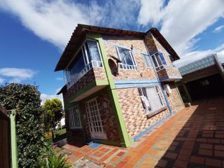 Casa barata con poso propio de agua en  Cajica Cund  $850 millones área 483m2