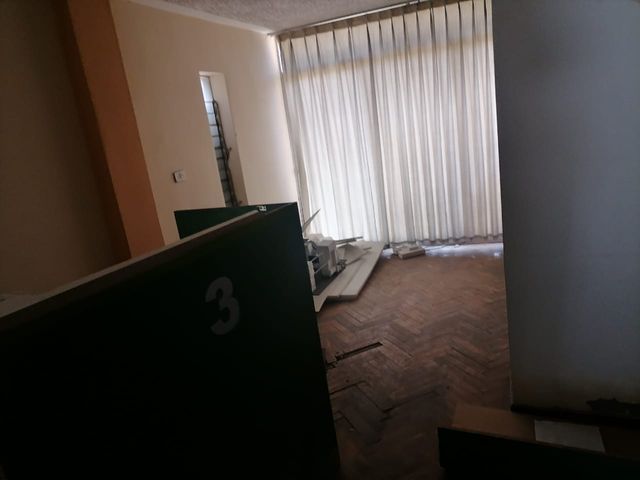 VENDO CASA EN AV DOLORES SUPER COMERCIAL