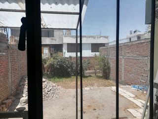 Foto 4 de VENDO CASA EN AV. DOLORES, SUPER COMERCIAL