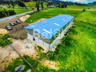 Arriendo Nave - Galpón Industrial 800m2  I   Vía Cuenca Girón Pasaje