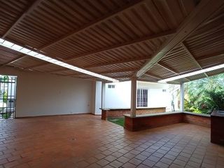 ALQUILER CASA 1 PISO EN CONDOMINIO, CONTIGUO COLEGIO ALEMAN..