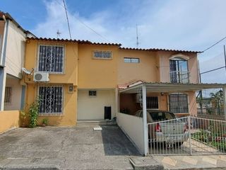 Foto 21 de Venta casa de dos pisos en Villa España 1 Etapa Sevilla norte de Guayaquil