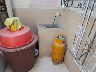 Foto 10 de Venta casa de dos pisos en Villa España 1 Etapa Sevilla norte de Guayaquil