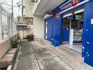 Venta, Casa Esquinera Comercial en Álamos, Norte de Guayaquil