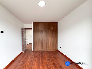 Foto 11 de En venta casa cuatro habitaciones en el electricista alto cerca de la Universidad Nacional de Loja al sur de la ciudad