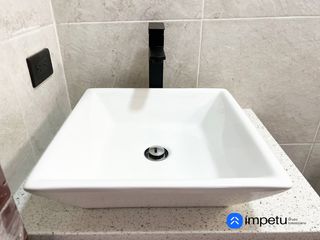 Foto 6 de En venta casa cuatro habitaciones en el electricista alto cerca de la Universidad Nacional de Loja al sur de la ciudad