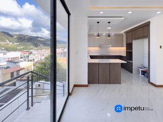 Foto 4 de En venta casa cuatro habitaciones en el electricista alto cerca de la Universidad Nacional de Loja al sur de la ciudad