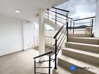 Foto 19 de En venta casa cuatro habitaciones en el electricista alto cerca de la Universidad Nacional de Loja al sur de la ciudad