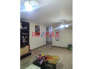 Foto 3 de VENDO AMPLIO LOCAL COMERCIAL + LINDA CASA DE 3 PISOS EN AV TUPAC AMARU 264M2 ID 1055834