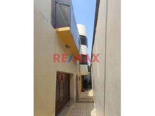Foto 6 de VENDO AMPLIO LOCAL COMERCIAL + LINDA CASA DE 3 PISOS EN AV TUPAC AMARU 264M2 ID 1055834
