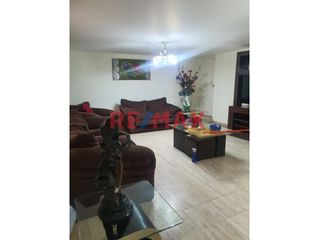 Foto 7 de VENDO AMPLIO LOCAL COMERCIAL + LINDA CASA DE 3 PISOS EN AV TUPAC AMARU 264M2 ID 1055834