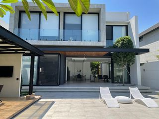 Foto 5 de Isla Mocoli, Rento Hermosa Casa de Lujo/Piscina