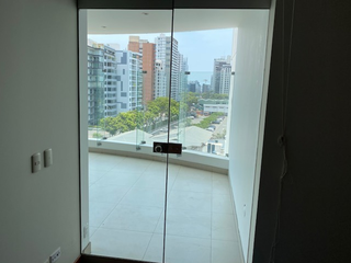 Foto 4 de PRECIOSO DEPARTAMENTO EN SAN ISIDRO EN ZONA MUY EXCLUSIVA CON VISTA AL GOLF IMPECABLE