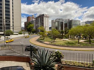 OPORTUNIDAD DEPARTAMENTO DE VENTA  EN LA GONZALES SUAREZ, PLAZA CHURCHIL