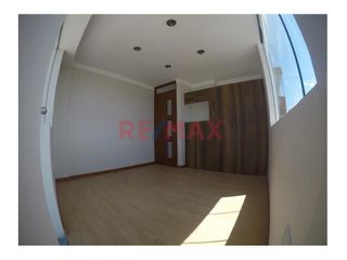 Foto 9 de Venta De Departamento En La Urbanizacion Los Docentes