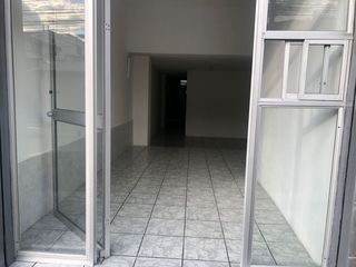 Foto 4 de Arriendo 2 Locales Comerciales en Cotocollao