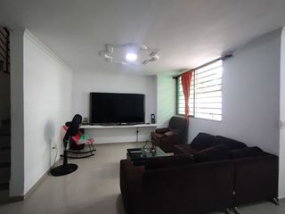 Foto 1 de Casa en arriendo en Granadillo.
