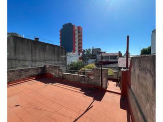 Venta PH a Reciclar con Terraza Propia Parque Chacabuco