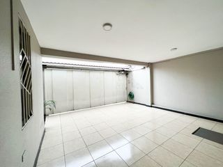 Foto 3 de Venta de casa en la Alborada XII etapa