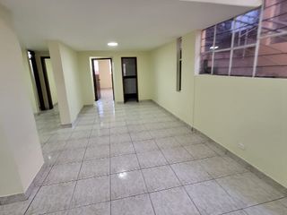 Foto 5 de RENTA LOCAL SECTOR ALONSO DE ANGULO Y JIPIJAPA