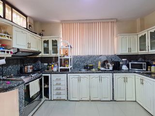 Foto 8 de Venta de Casa de 7 dormitorios en el sector La Garzota, Norte de Guayaquil cerca a la Cooperativa JEP