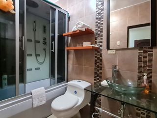 Foto 14 de Venta de Casa de 7 dormitorios en el sector La Garzota, Norte de Guayaquil cerca a la Cooperativa JEP