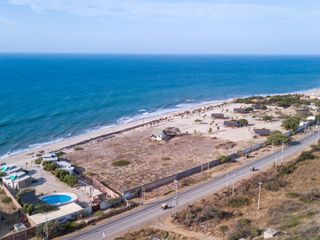 ¡Inversión Ideal para Hotel o Condominio en Playa Canoas!