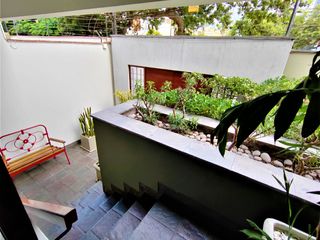 Bella Casa - Remodelada - Urb. El Rosedal - Miraflores - con Jardin y Dpto Independiente