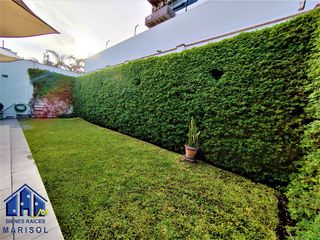 Foto 23 de Bella Casa - Remodelada - Urb. El Rosedal - Miraflores - con Jardin/ ASCENSOR /  Dpto Independiente