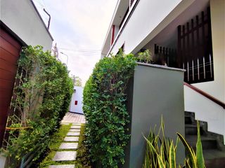 Bella Casa - Remodelada - Urb. El Rosedal - Miraflores - con Jardin y Dpto Independiente