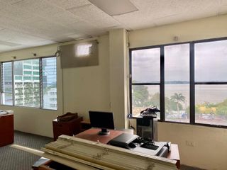 Foto 13 de PANAMÁ Y LUZÁRRAGA -SE VENDE OFICINA
