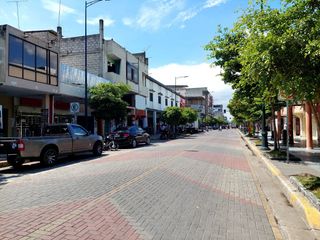 Foto 2 de Venta o Alquiler propiedad comercial en Machala, 250m2 local y 500m2 de construccion total
