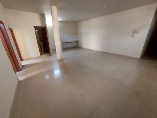 Foto 8 de Venta o Alquiler propiedad comercial en Machala, 250m2 local y 500m2 de construccion total