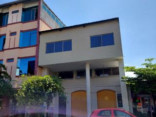 Foto 3 de Venta o Alquiler propiedad comercial en Machala, 250m2 local y 500m2 de construccion total