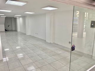 Foto 3 de LOCAL COMERCIAL EN ZONA ESTRATÉGICA Y COMERCIAL  - CENTRO - Machala-El Oro-Ecuador.