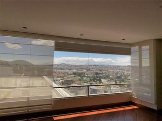 Foto 3 de VENDO LINDO Y AMPLIO  DEPARTAMENTO EN EL QUITO TENIS