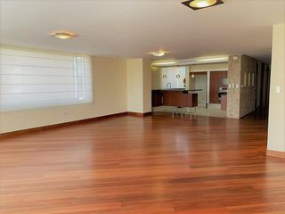 Foto 4 de VENDO LINDO Y AMPLIO  DEPARTAMENTO EN EL QUITO TENIS