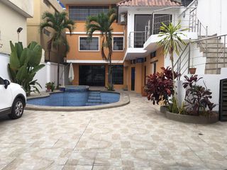 Foto 14 de Se Alquila Casa con Piscina y Amplio Parqueo